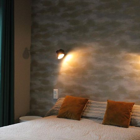 Logis Hotel L'Ayguelade Bielle Екстер'єр фото
