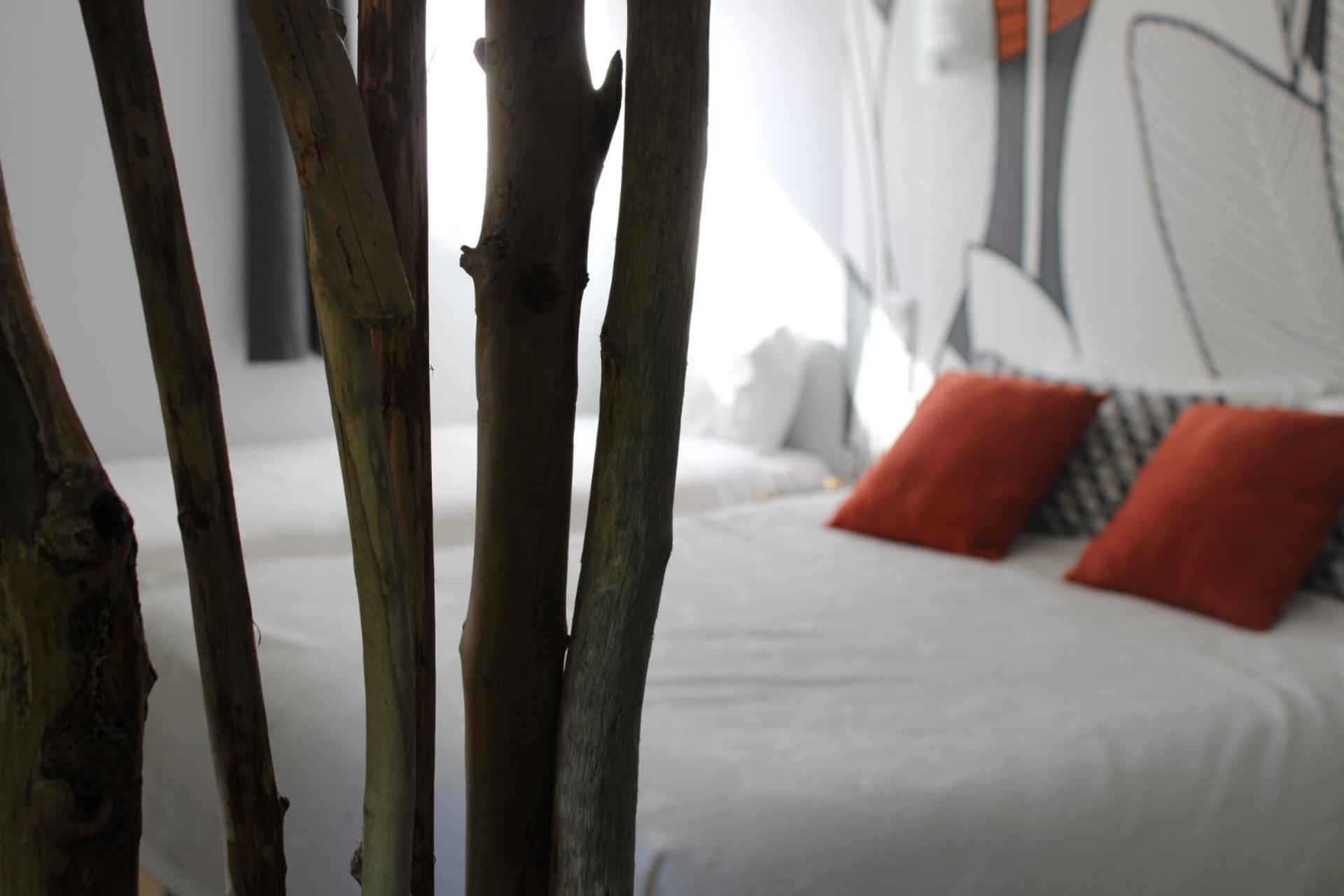 Logis Hotel L'Ayguelade Bielle Екстер'єр фото