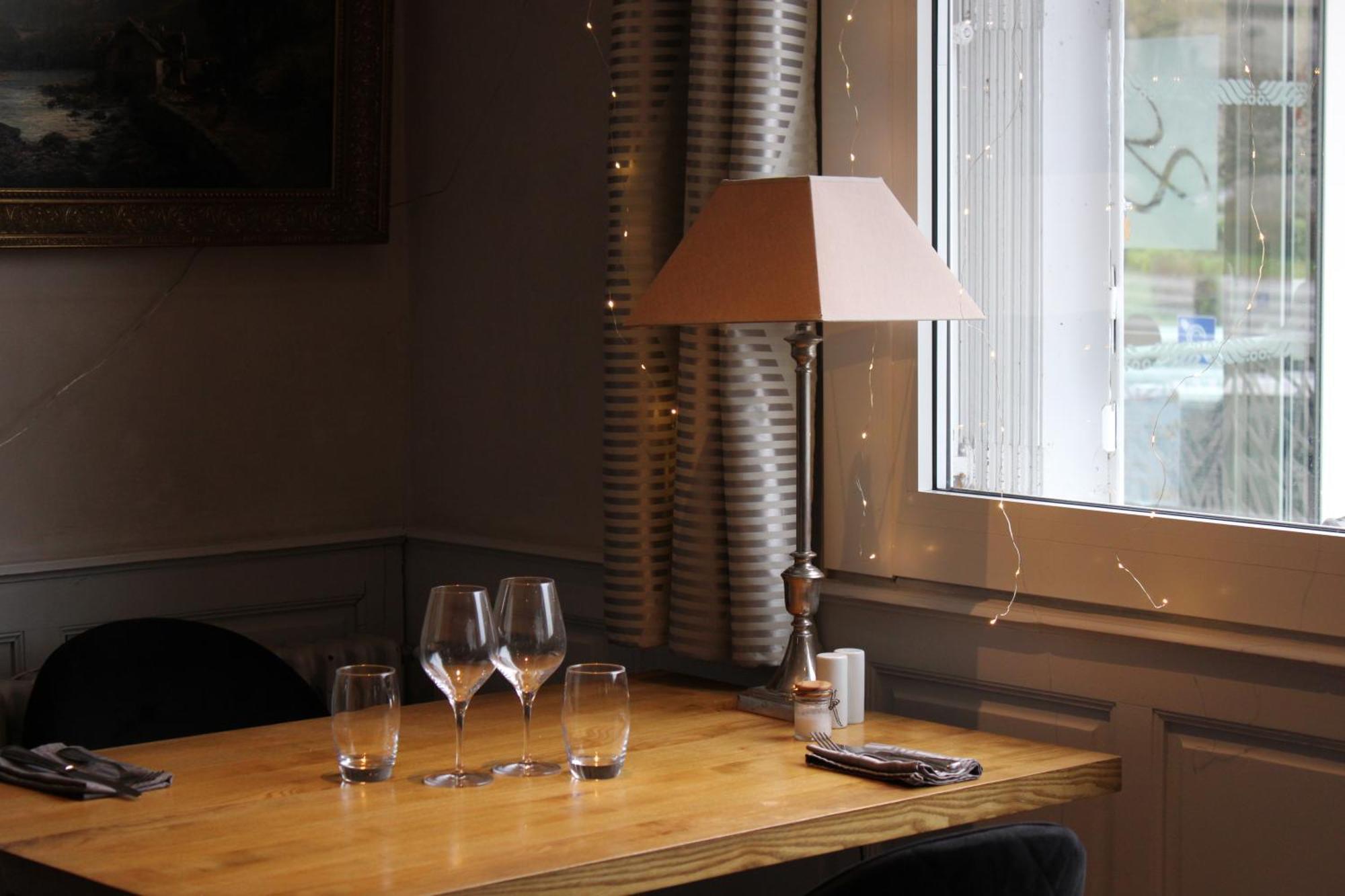 Logis Hotel L'Ayguelade Bielle Екстер'єр фото